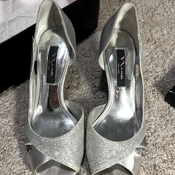 Nina Womens Peep Toe Stiletto Heel Glitter Silver Bridal Pumps Size 8 - Picture 2 of 4